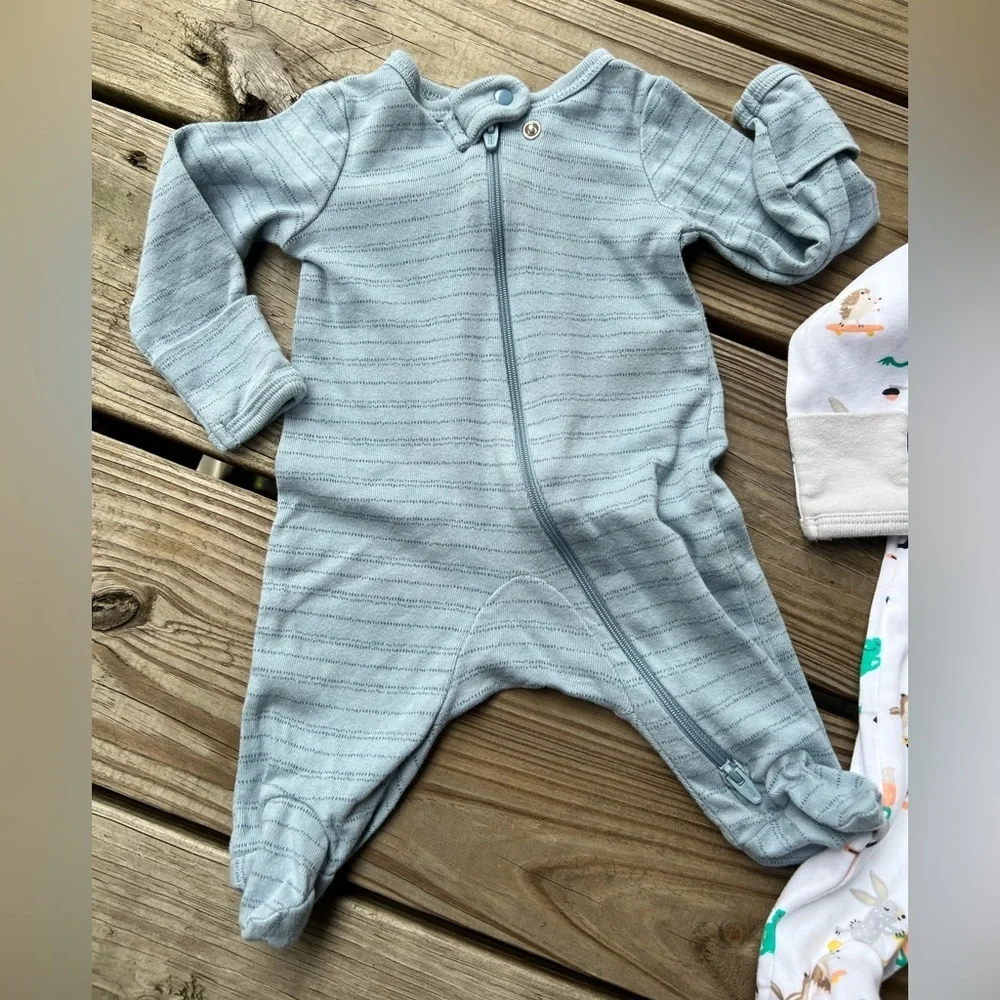 2 Carter’s Zip Up Newborn One Piece Footie Pajamas